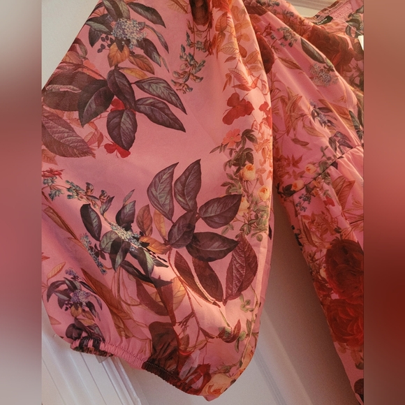 🌷Torrid Pink and Red Long Sleeve Dress - Picture 5 of 15